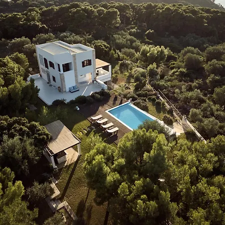 Kalas Seaview Residence, A Serene Sanctuary, By Thinkvilla Vila Keri